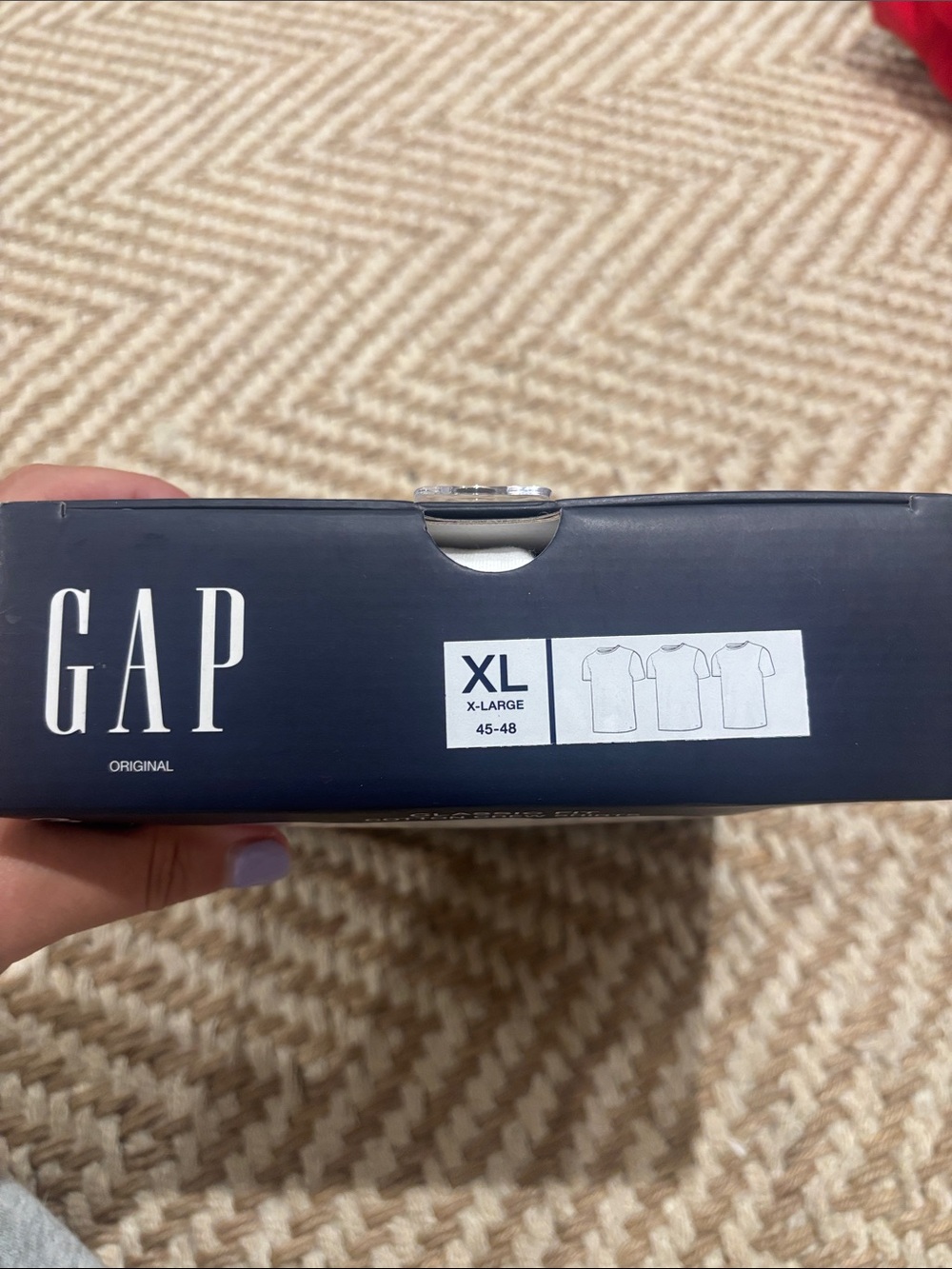 💕NWT! GAP White Classic Fit Cotton Crew Shirts - 3 Pack - Picture 4 of 4